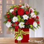 The FTD Holiday Cheer Bouquet (Deluxe)