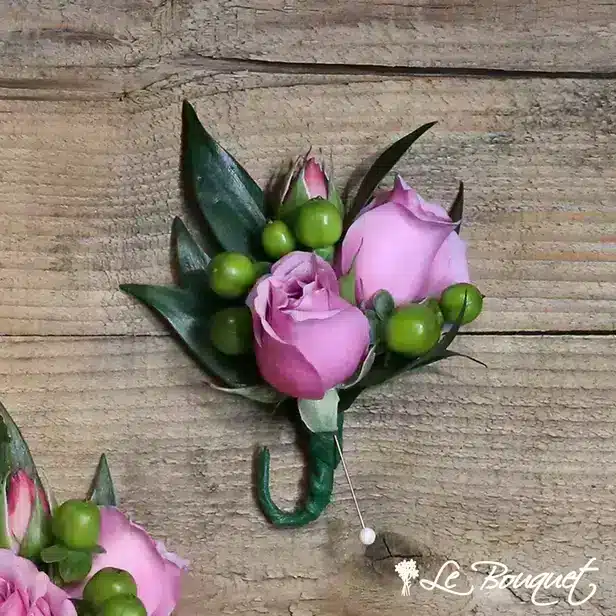 Spray Rose Boutonniere (Deluxe, Lavender, Hypericum)