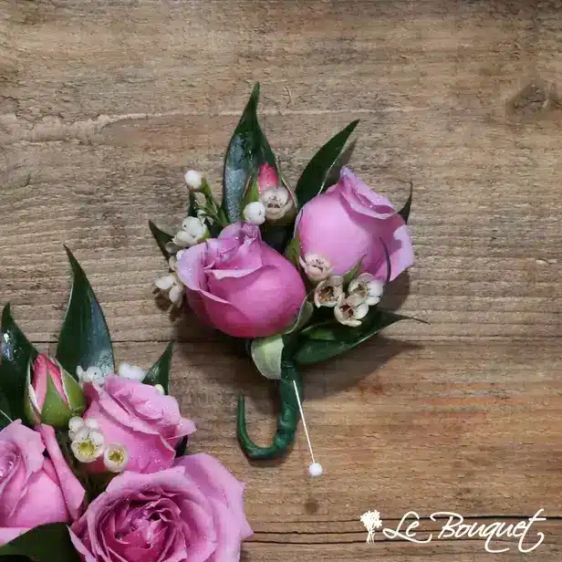 Spray Rose Boutonniere (Deluxe, Lavender, Waxflower)