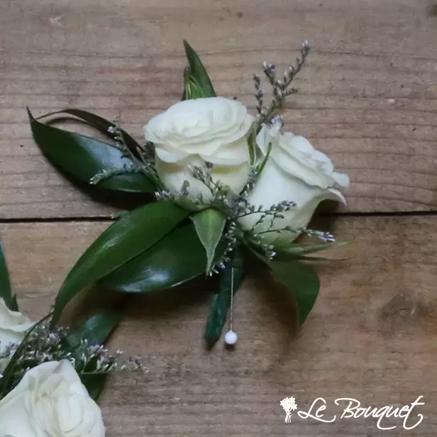 Spray Rose Boutonniere (Deluxe, White, Caspia)