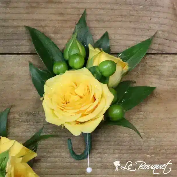 Spray Rose Boutonniere (Deluxe, Yellow, Hypericum)
