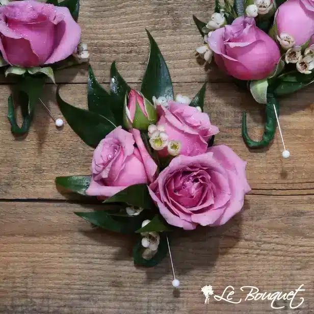 Spray Rose Boutonniere (Premium, Lavender, Waxflower)