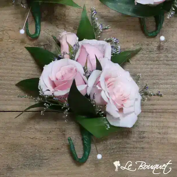 Spray Rose Boutonniere (Premium, Pink, Caspia)