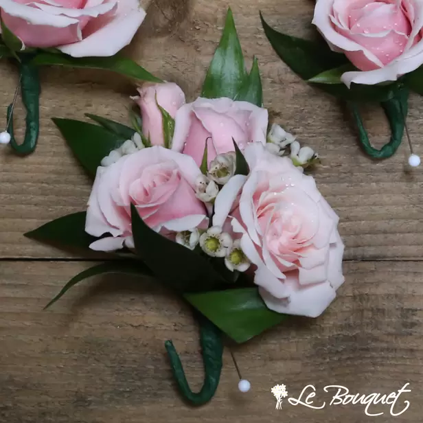 Spray Rose Boutonniere (Premium, Pink, Waxflower)