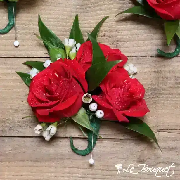 Spray Rose Boutonniere (Premium, Red, Waxflower)