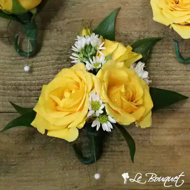 Spray Rose Boutonniere (Premium, Yellow, Asters)