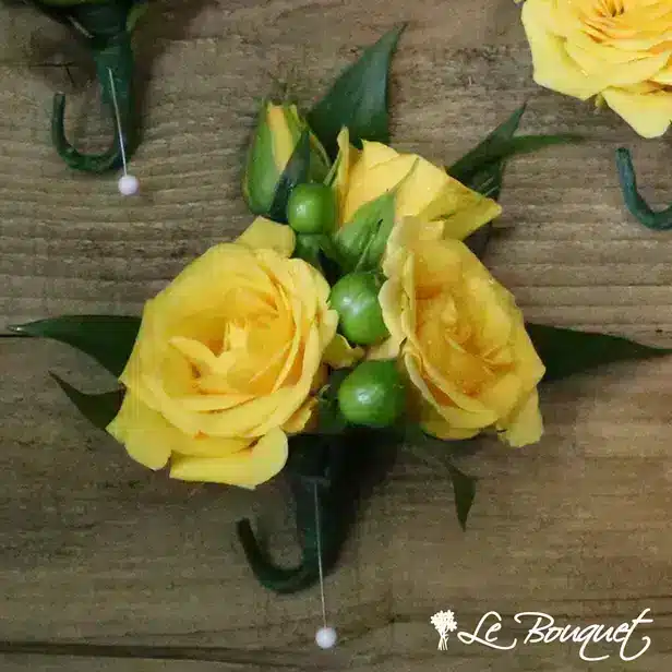Spray Rose Boutonniere (Premium, Yellow, Hypericum)