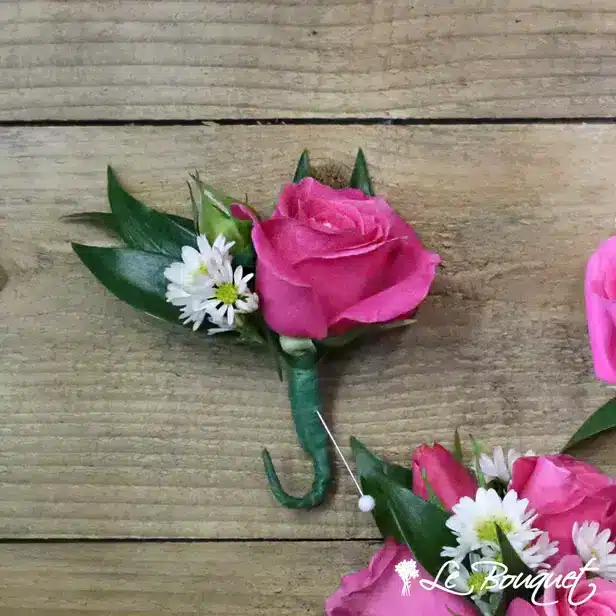 Spray Rose Boutonniere (Standard, Fuchsia, Asters)