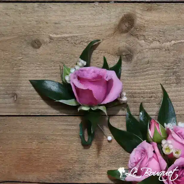 Spray Rose Boutonniere (Standard, Lavender, Waxflower)