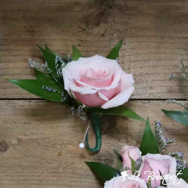 Spray Rose Boutonniere (Standard, Pink, Caspia)