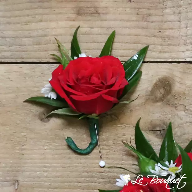 Spray Rose Boutonniere (Standard, Red, Asters)