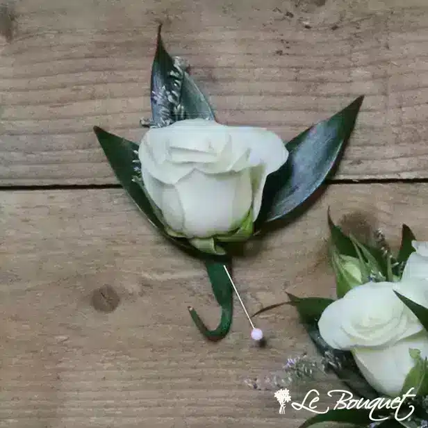 Spray Rose Boutonniere (Standard, White, Caspia)