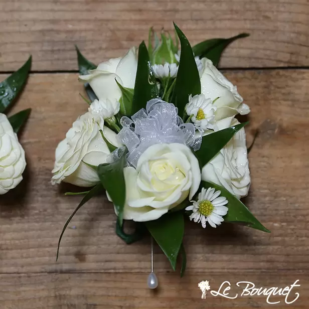 Spray Rose Corsage Collection (Deluxe, White, Asters)