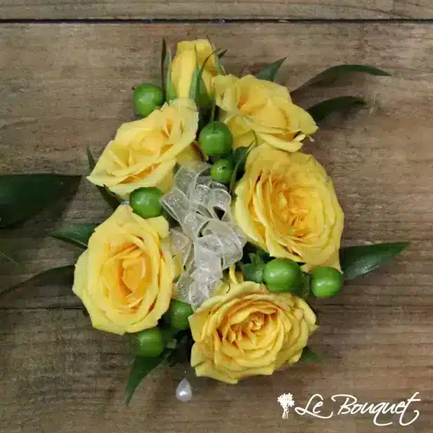 Spray Rose Corsage Collection (Deluxe, Yellow, Hypericum)