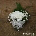 Corsage d'oeillets