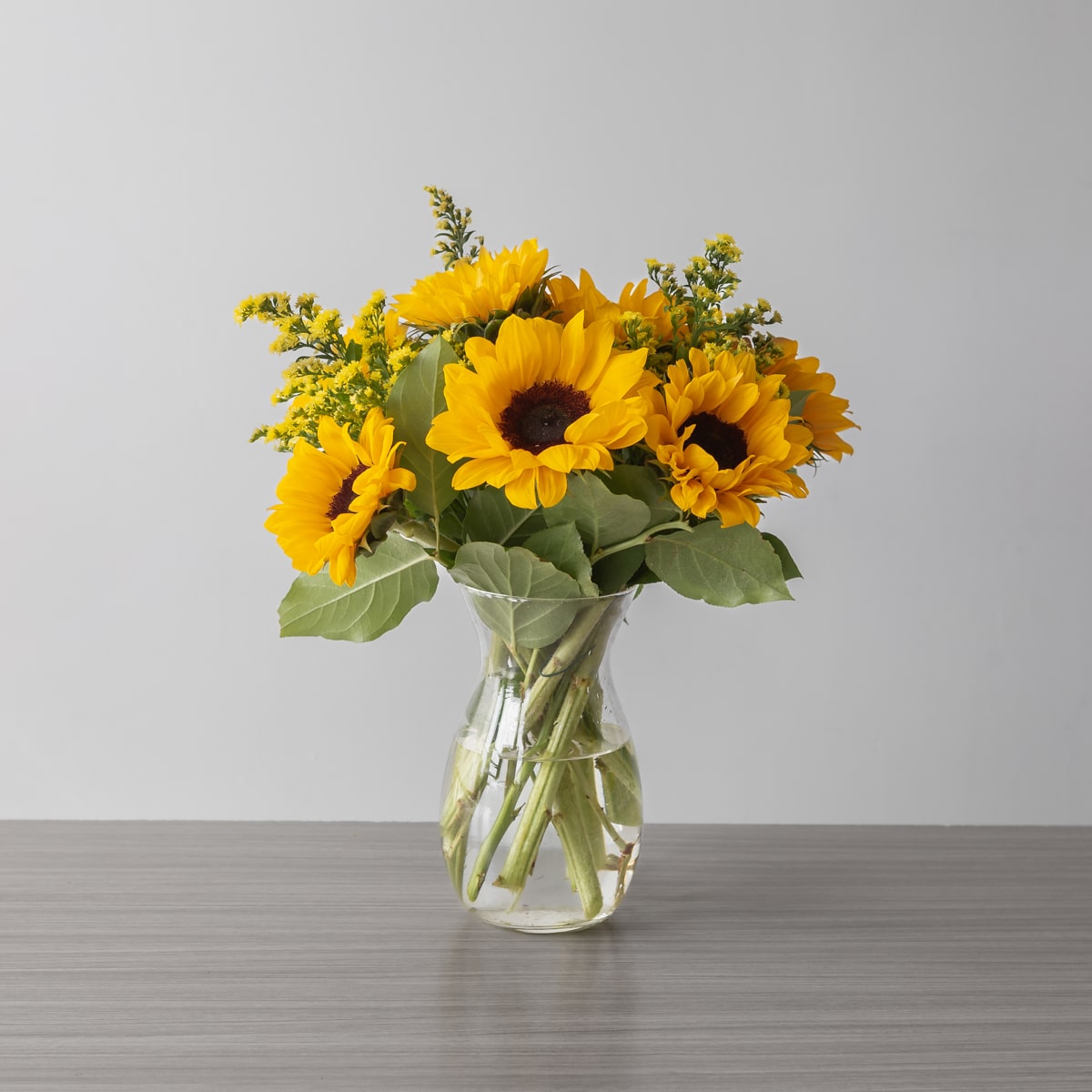 Fresh-Cut Sunflowers (Standard, Arranged bouquet in vase)