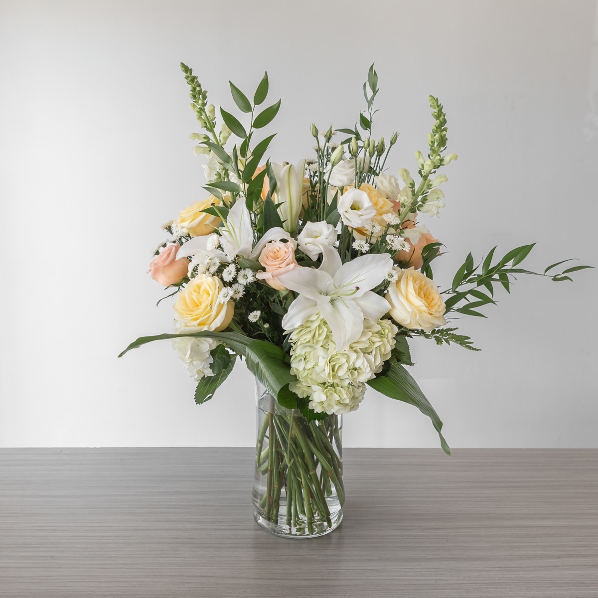 Delilah floral arrangement Le Bouquet