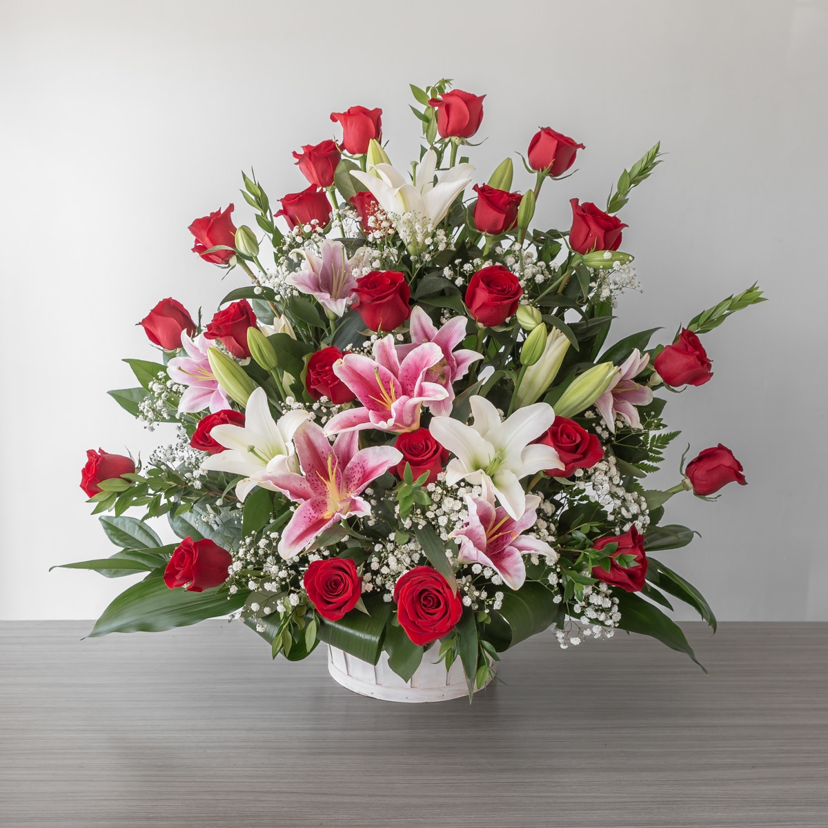 Rosy Arrangement for anniversaries, Deluxe 24 roses