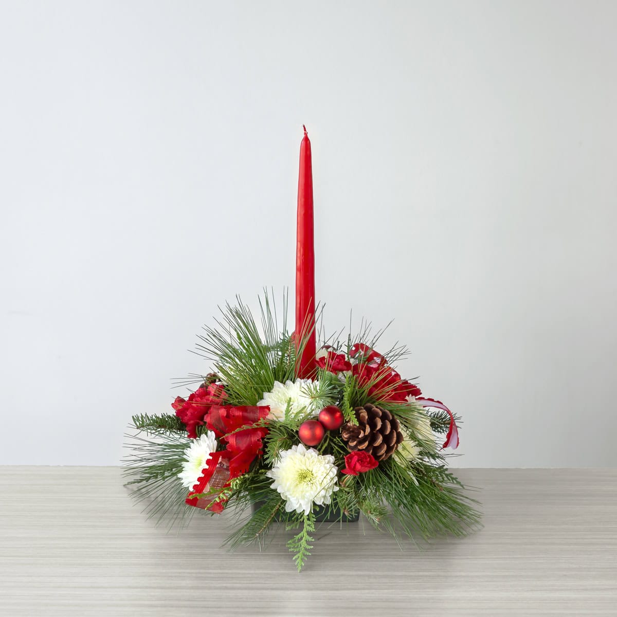 Single Candle Holiday Centerpiece (Standard)