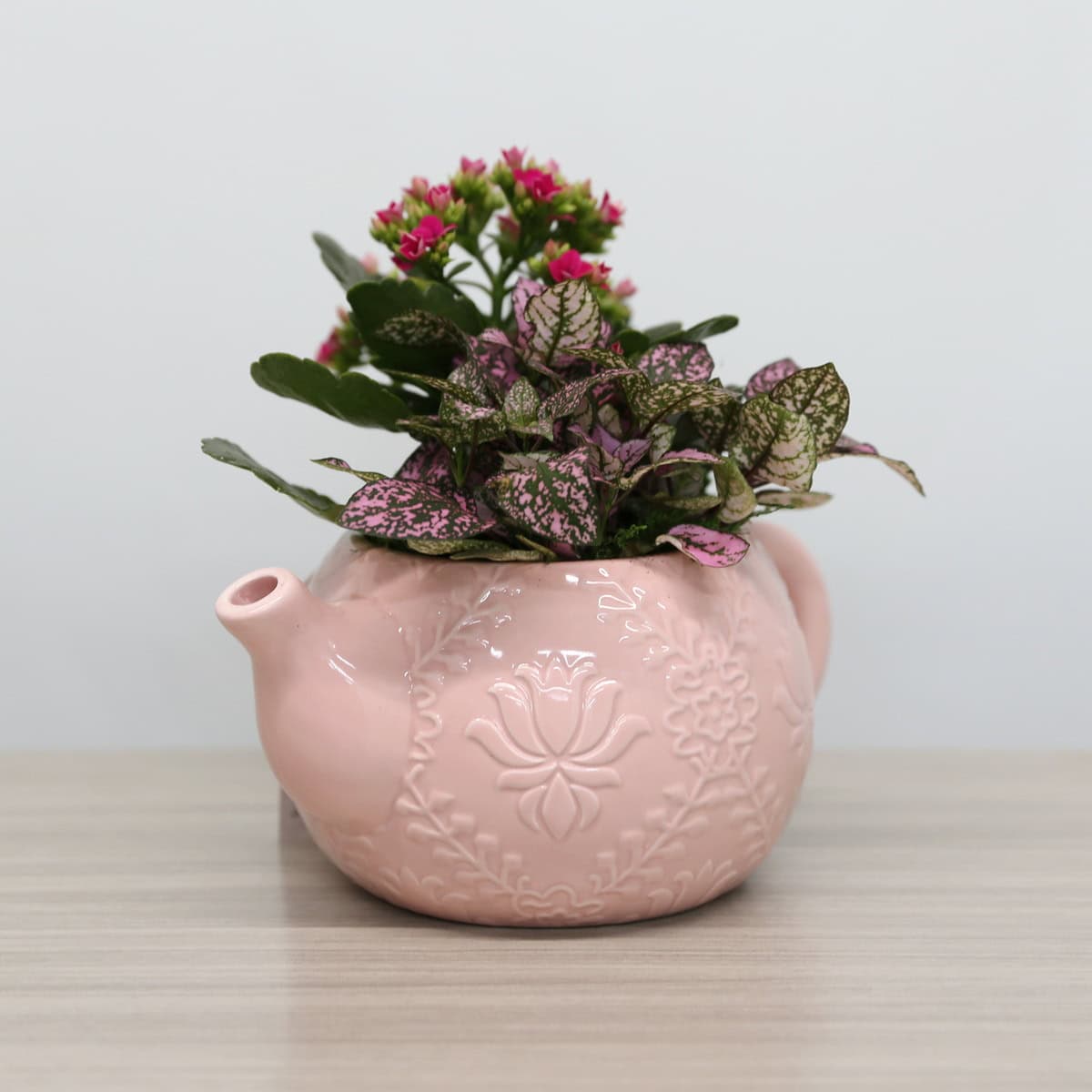 teapot arrangement