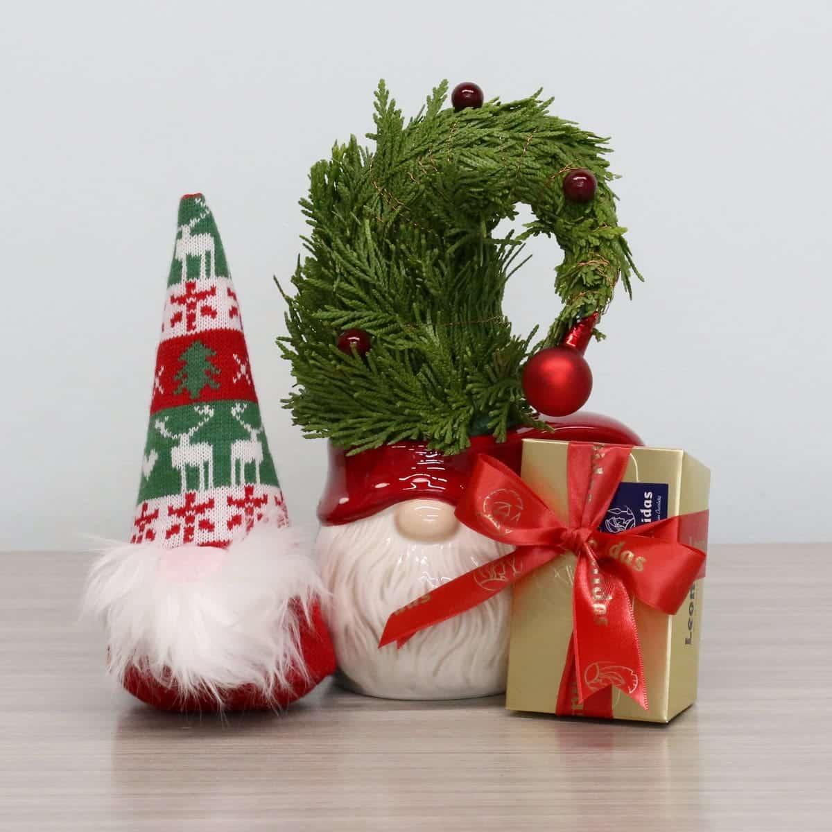 Whimsical Gnome Tree – Mini Christmas Gnome Arrangement | Le Bouquet
